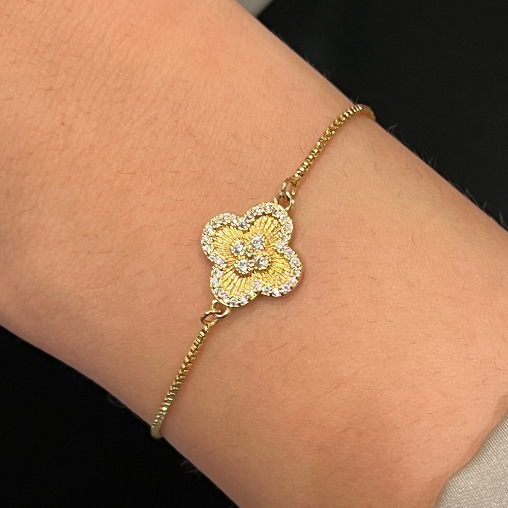 HALO AVE CLOVER BRACELET